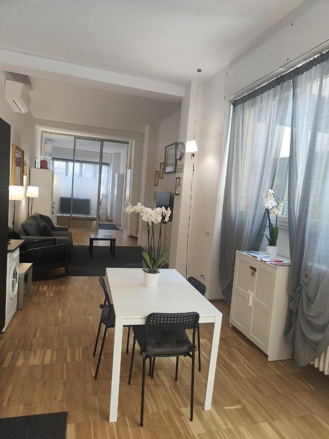 Short Rent Milan Porta Romana Buitenkant foto