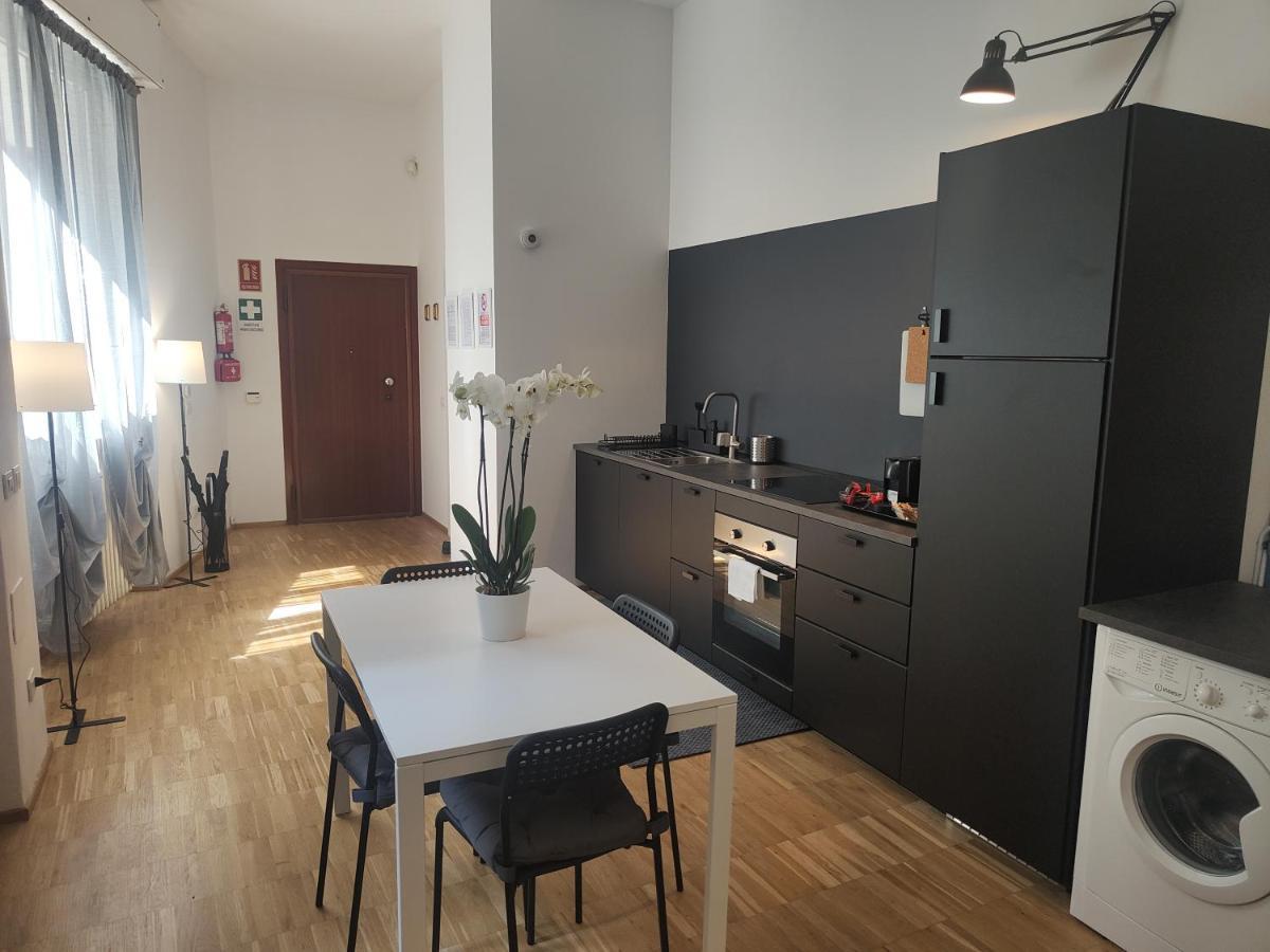 Short Rent Milan Porta Romana Buitenkant foto